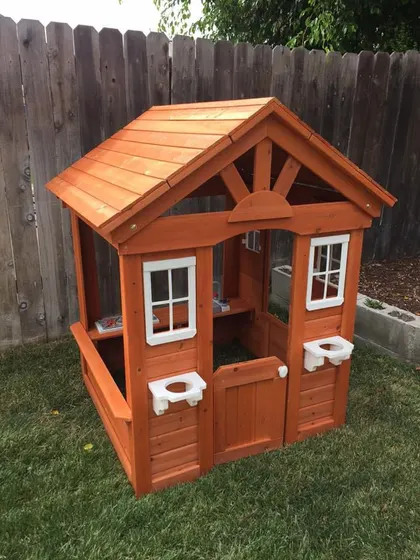 Assembled children's playhouse