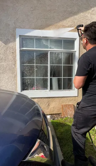 Window cleaning from outside